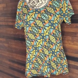 LuLaRoe Medium Class Tee